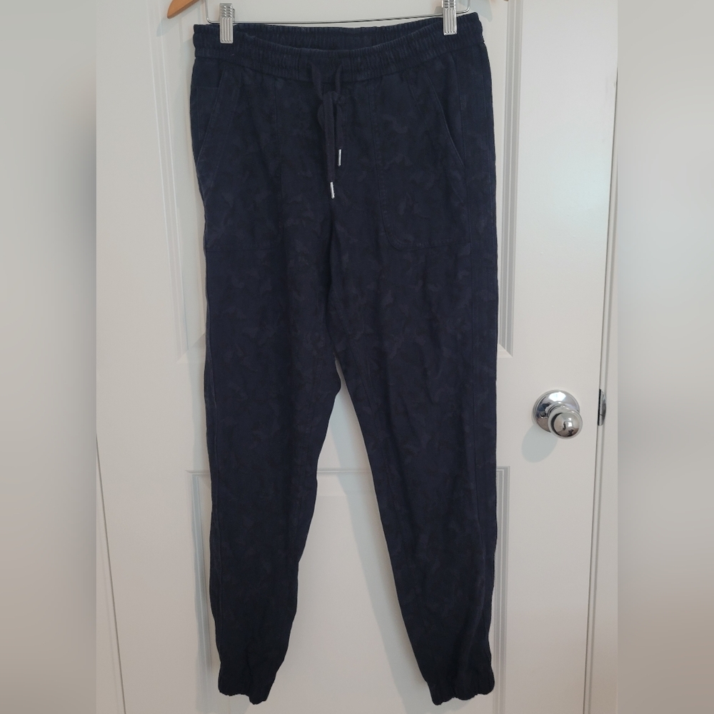 Athleta Printed Farallon Jogger Size 8T